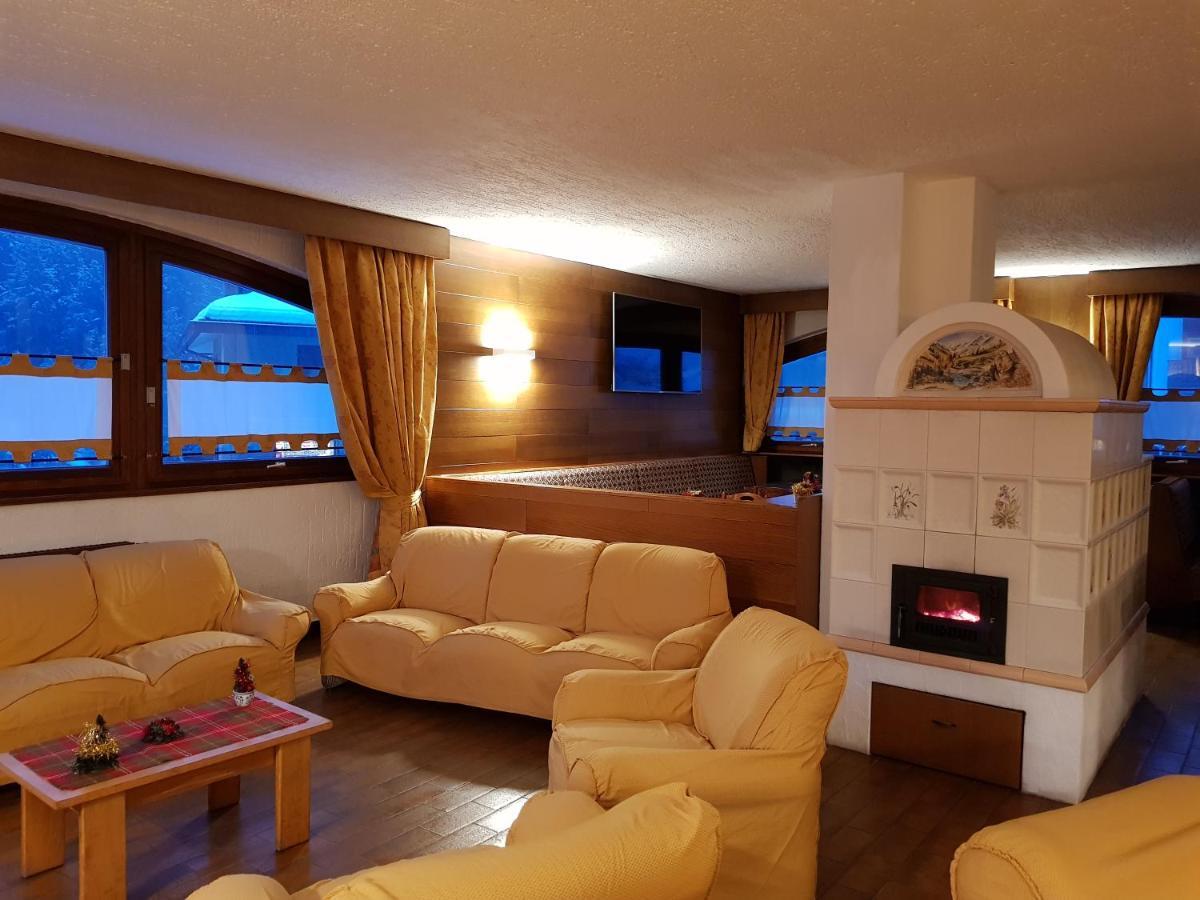 Hotel Alle Tre Baite Santa Caterina di Valfurva Extérieur photo